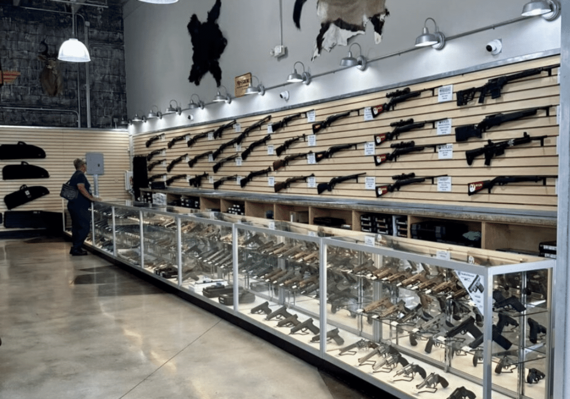 Gun Shop That Bought From DISPLAYARAMA