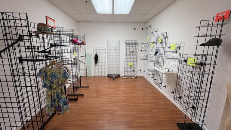 gridwall panels at displayarama
