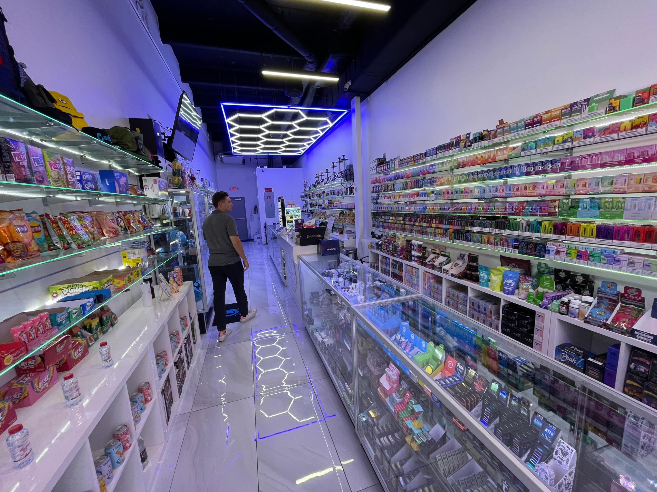 Smoke Shop That Bought From DISPLAYARAMA