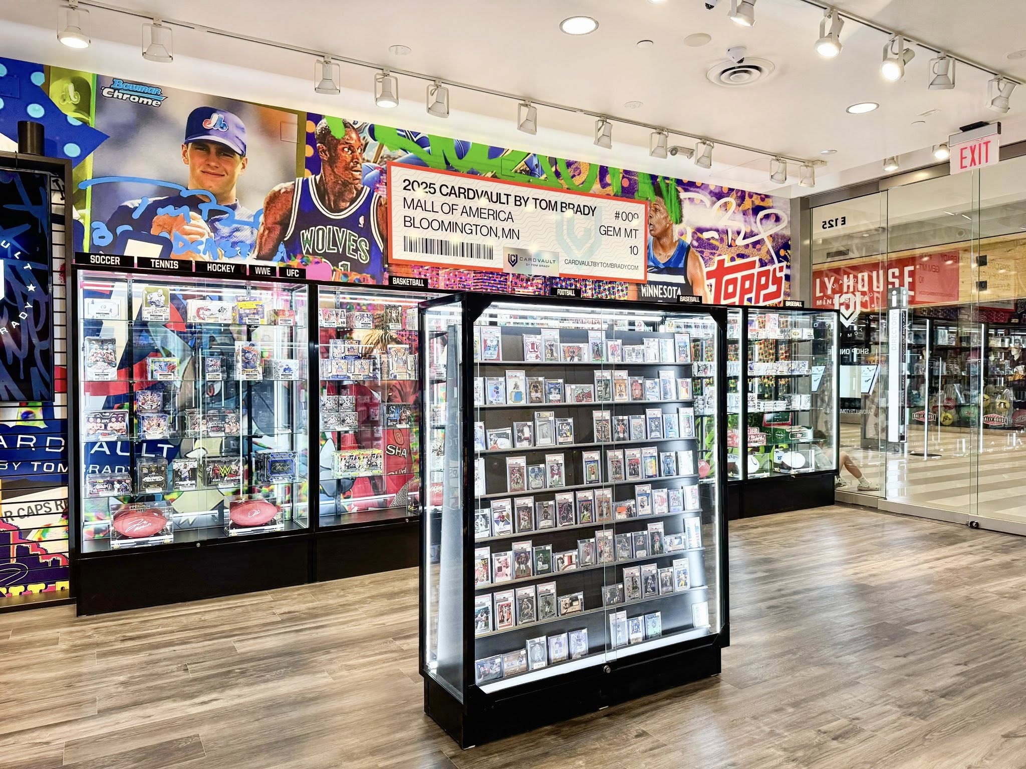 DISPLAYARAMA Display Cases